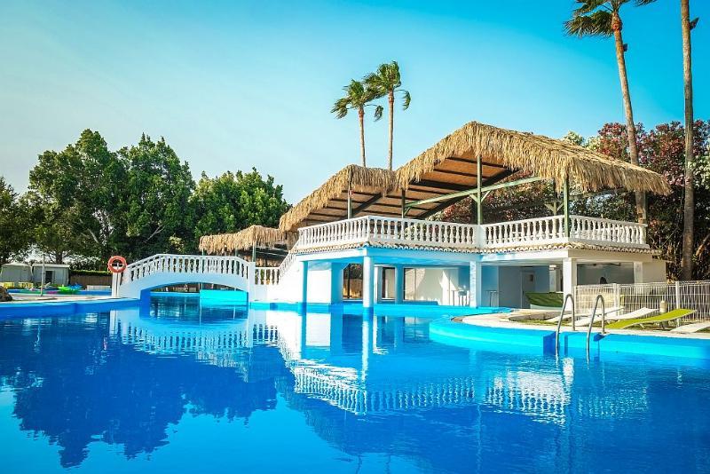 Tu&Me Resort - Adults Only Gandia Bagian luar foto
