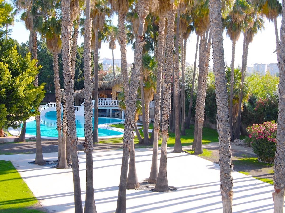 Tu&Me Resort - Adults Only Gandia Bagian luar foto
