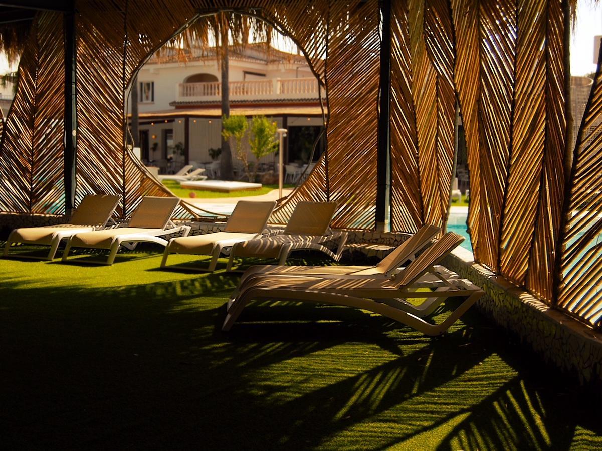Tu&Me Resort - Adults Only Gandia Bagian luar foto