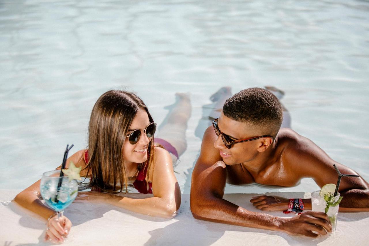 Tu&Me Resort - Adults Only Gandia Bagian luar foto